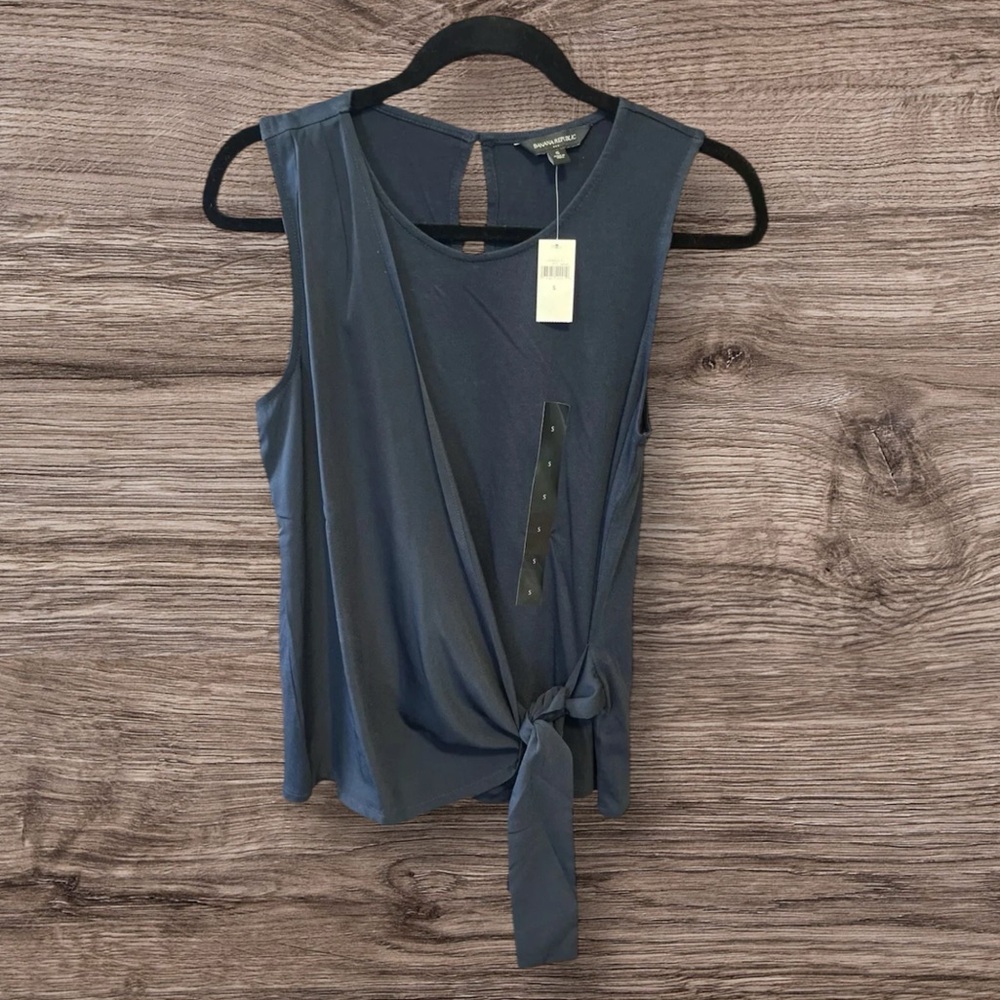 🌺Banana Republic Navy Blue Women’s Sleeveless Front/Side Tie Shirt Size S NWT